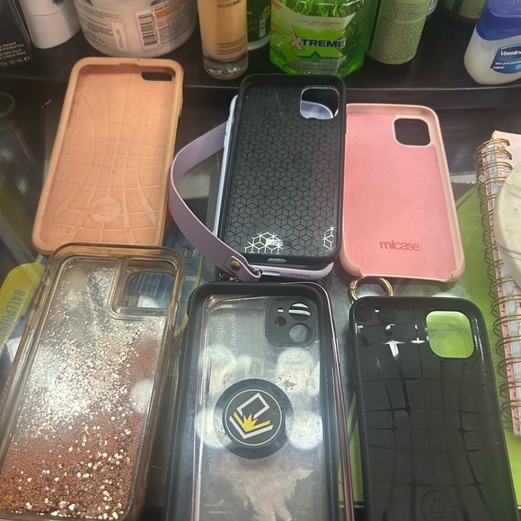 Phone cases for iPhone 11 - Picture 3 of 4